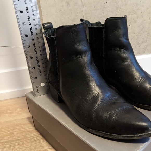 Vera Moda Maria black leather Chelsea boots, shoes US 7/ EU 38 (fits like US 8) - Picture 6 of 6